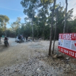 Playa homes for sale - Prime 1-Hectare Lot for Sale in Tulum – Region 15 | Ideal for Developers - Anuncio frenta al lote en Venta Tulum Manzana 345