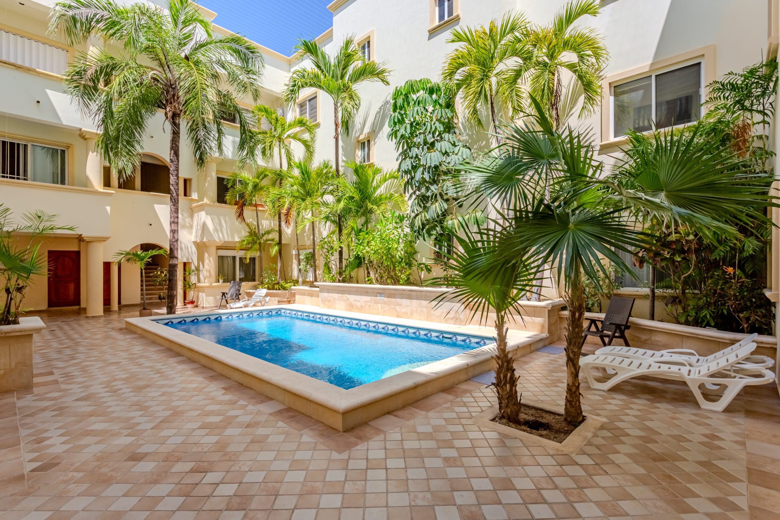 alberca playa inn