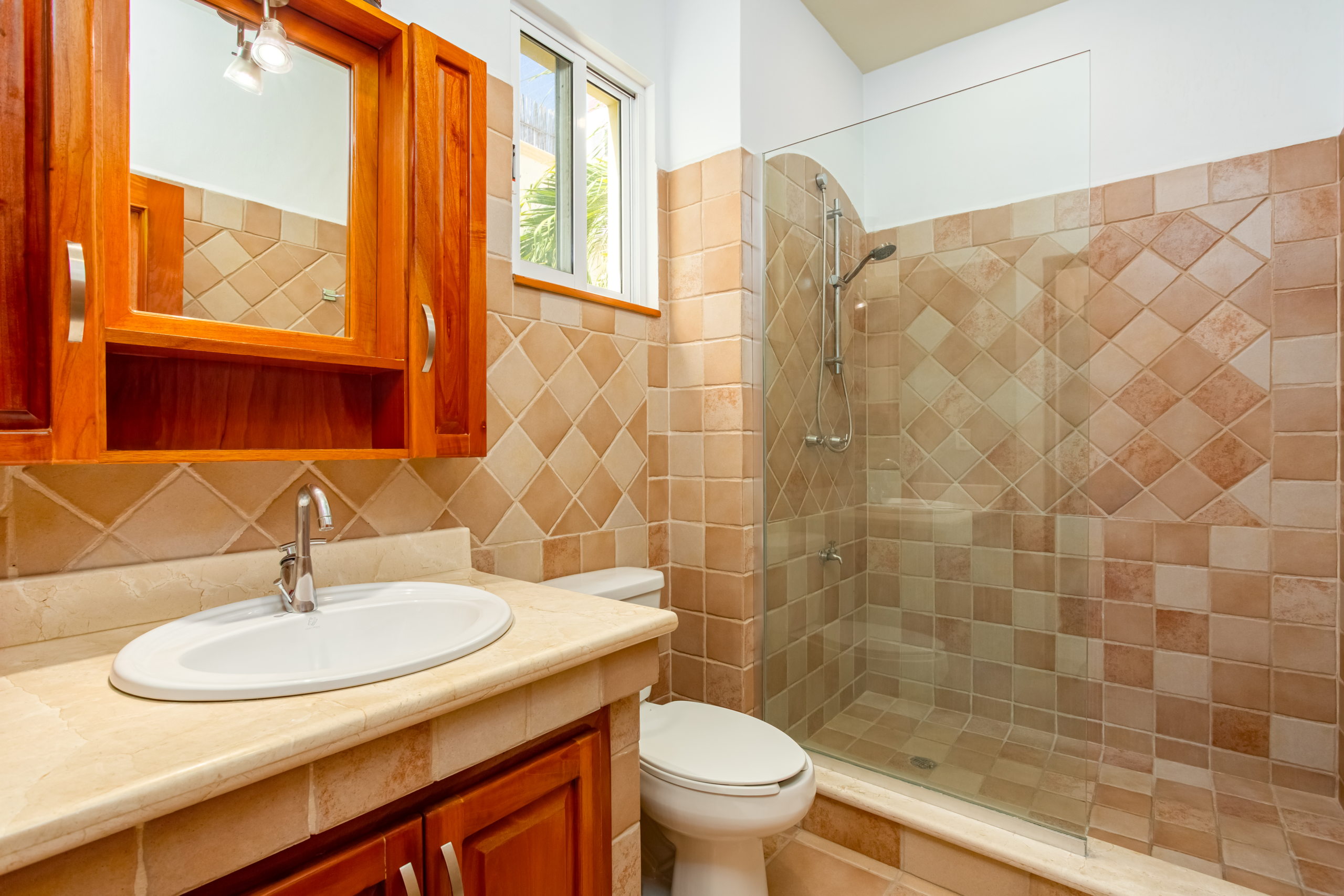 baño playa inn 8